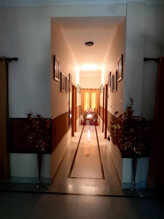 Bhambri Expo House Greater Noida Exterior foto